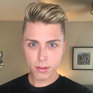 Meet your Posher, Corey